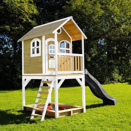 Cabane en bois avec bac à sable et toboggan pour enfant - Sarah Cabane en bois avec bac à sable et toboggan pour enfant - Sarah