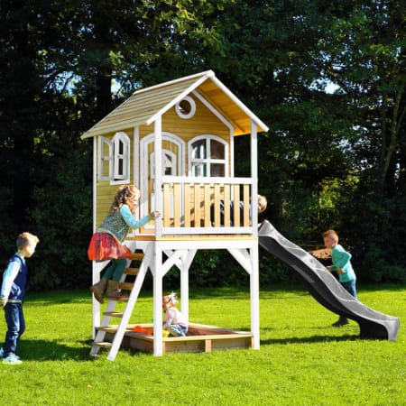 Cabane en bois avec bac à sable et toboggan pour enfant - Sarah Cabane en bois avec bac à sable et toboggan pour enfant - Sarah
