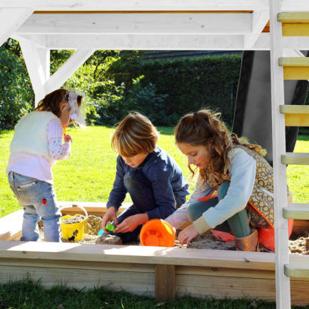 Cabane en bois avec bac à sable et toboggan pour enfant - Sarah Cabane en bois avec bac à sable et toboggan pour enfant - Sarah