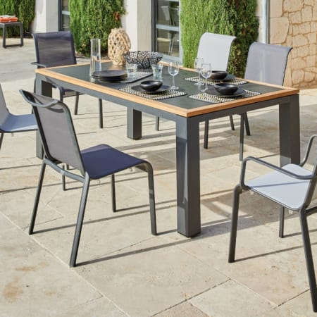 Table de jardin alu plateau céramique Kedra® bords Teck FSC® - Torino - L.192 x l.102 cm - 6/8 personnes - Vue d'ensemble Table de jardin alu plateau céramique Kedra® bords Teck FSC® - Torino - L.192 x l.102 cm - 6/8 personnes - Vue d'ensemble