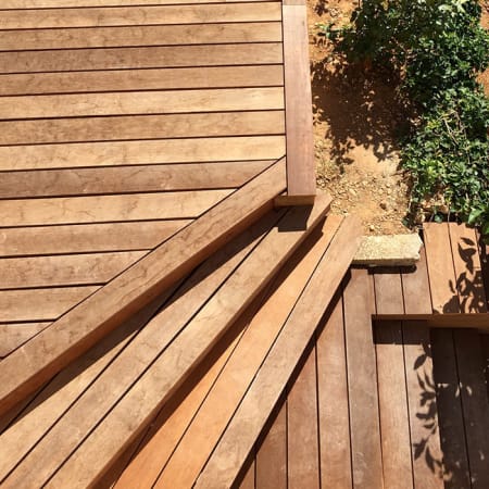 Kit terrasse complet - ITAUBA - Ep.21 mm x l.145 mm - L.1,55 m - À partir de 10 m² Kit terrasse complet - ITAUBA - Ep.21 mm x l.145 mm - L.1,55 m - À partir de 10 m²