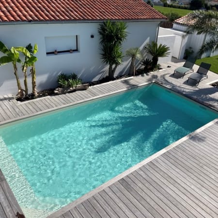 Kit terrasse complet - PADOUK - Ep.21 mm x l.145 mm - L.2,10 m - À partir de 10 m² Kit terrasse complet - PADOUK - Ep.21 mm x l.145 mm - L.2,10 m - À partir de 10 m²