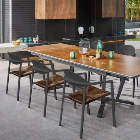 Fauteuil de jardin empilable aluminium et r&eacute;sine synth&eacute;tique - Bage - Couleur graphite/noir - Vue d'ensemble