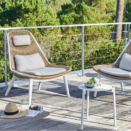 Fauteuil bas de jardin aluminium et résine synthétique - Como - Coussins écru - Vue d'ensemble Fauteuil bas de jardin aluminium et résine synthétique - Como - Coussins écru - Vue d'ensemble