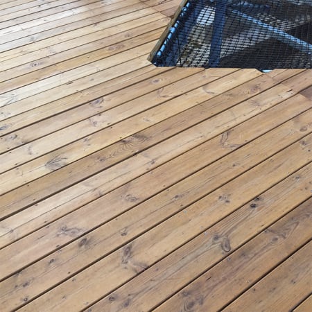 Kit terrasse complet - PIN BRUN - AB LISSE - Ep.20 mm x l.120 mm - L.3 m - À partir de 10 m² situation 2 Kit terrasse complet - PIN BRUN - AB LISSE - Ep.20 mm x l.120 mm - L.3 m - À partir de 10 m² situation 2