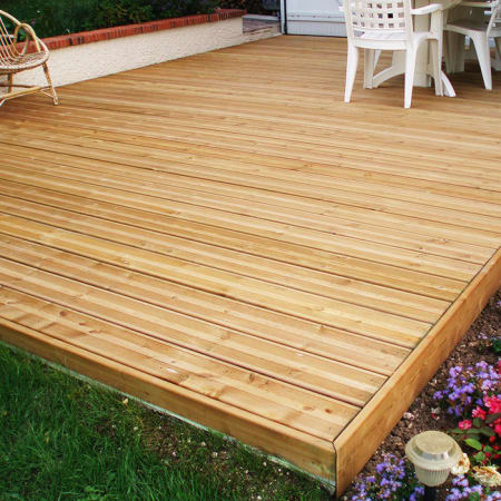 Kit terrasse complet - PIN VERT - AB STRIÉ - Ep.27 mm x l.145 mm - L.2,10 m - À partir de 10 m² Kit terrasse complet - PIN VERT - AB STRIÉ - Ep.27 mm x l.145 mm - L.2,10 m - À partir de 10 m²