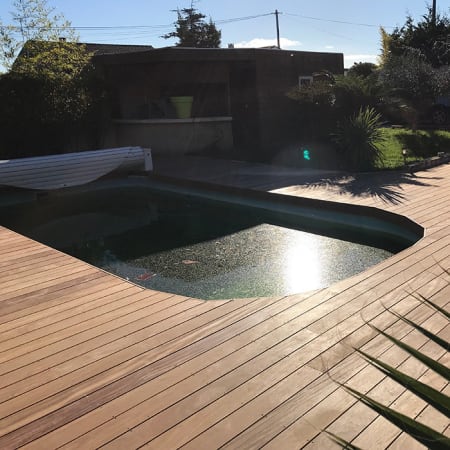 Kit terrasse complet - ITAUBA - Ep.21 mm x l.145 mm - L.1,55 m - &Agrave; partir de 10 m&sup2; situation 3