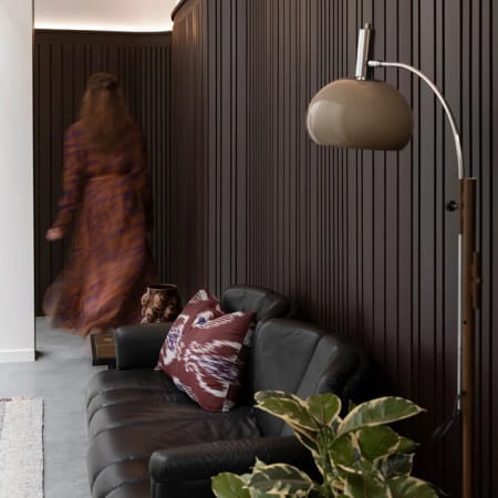 Panneau de revêtement mural 3D - W119 BAR MIX - L.2000 mm x l.250 mm x Ép.20 mm - ORAC image en situation