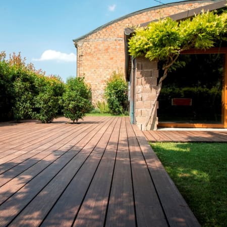 Lame de terrasse MOSO&reg; Bamboo X-treme&reg; Satur&eacute;e - 1 face Lisse /1 face Stri&eacute;e - Ep.20 mm / l.155 mm / 1,85 m