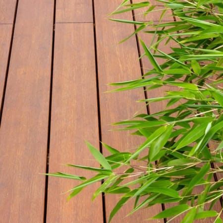 Lame de terrasse MOSO&reg; Bamboo N-Durance&reg; - 1 face Lisse /1 face Stri&eacute;e - Ep. 20 mm / l.155 mm /1,85 m  situation