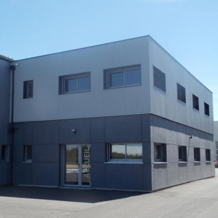 r&eacute;alisation Bardage Peint Extra - &Eacute;pic&eacute;a - Profil Oscillo XXL - Ep.26 mm / l.122 mm / L.4,45 m - coloris gris lumi&egrave;re