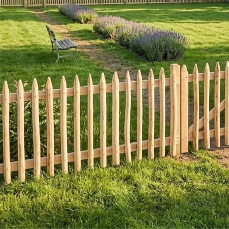 Cloture / Balustrade Bois en Acacia  - H.1 m x L.2 m dans un jardin