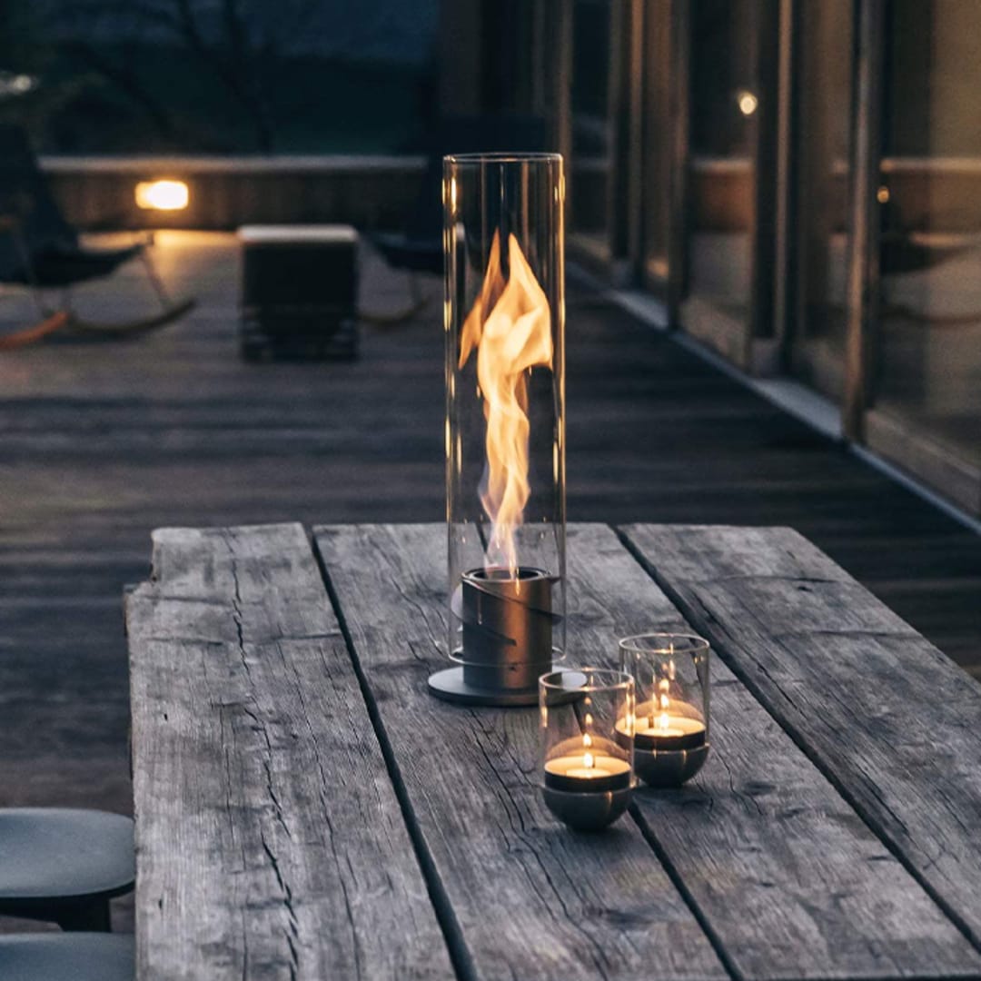 Utilisez Flamme De Feu Artificielle Pour Décoration Pour Plus De Chaleur