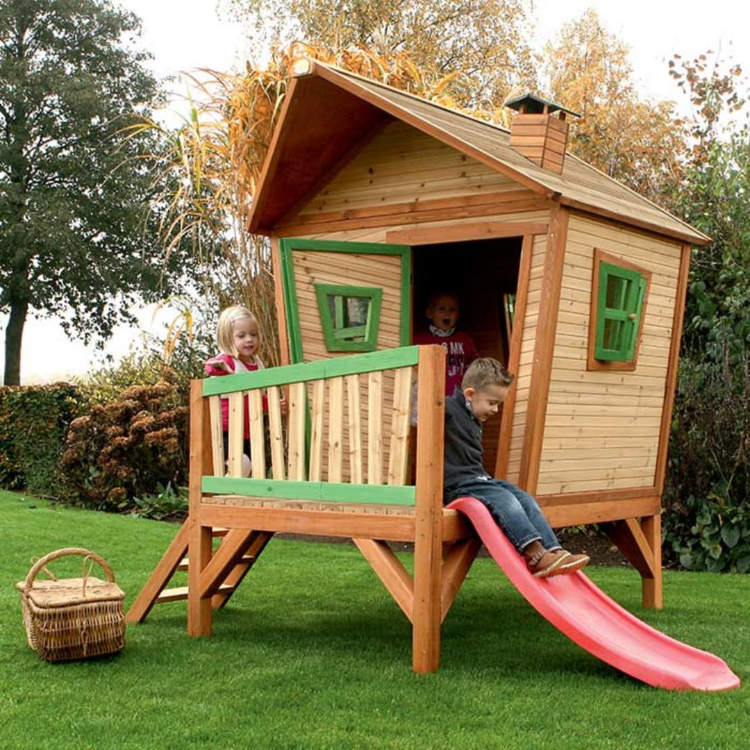 Maisonnette En Bois Avec Toboggan Maisonnette en bois avec toboggan pour enfant - Modèle Iris par Axi