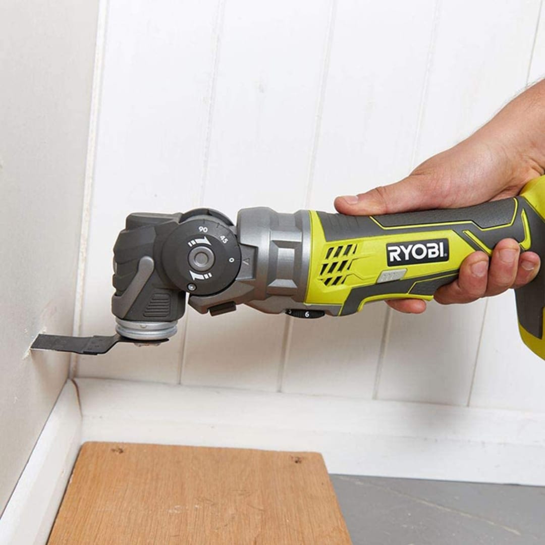 Outil multifonction Ryobi One+ PCL430B 18V (outil uniquement) pour pièces ou réparation (207