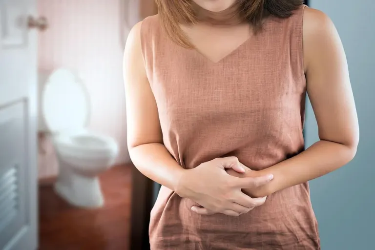 costipazione: dolore e emorroidi