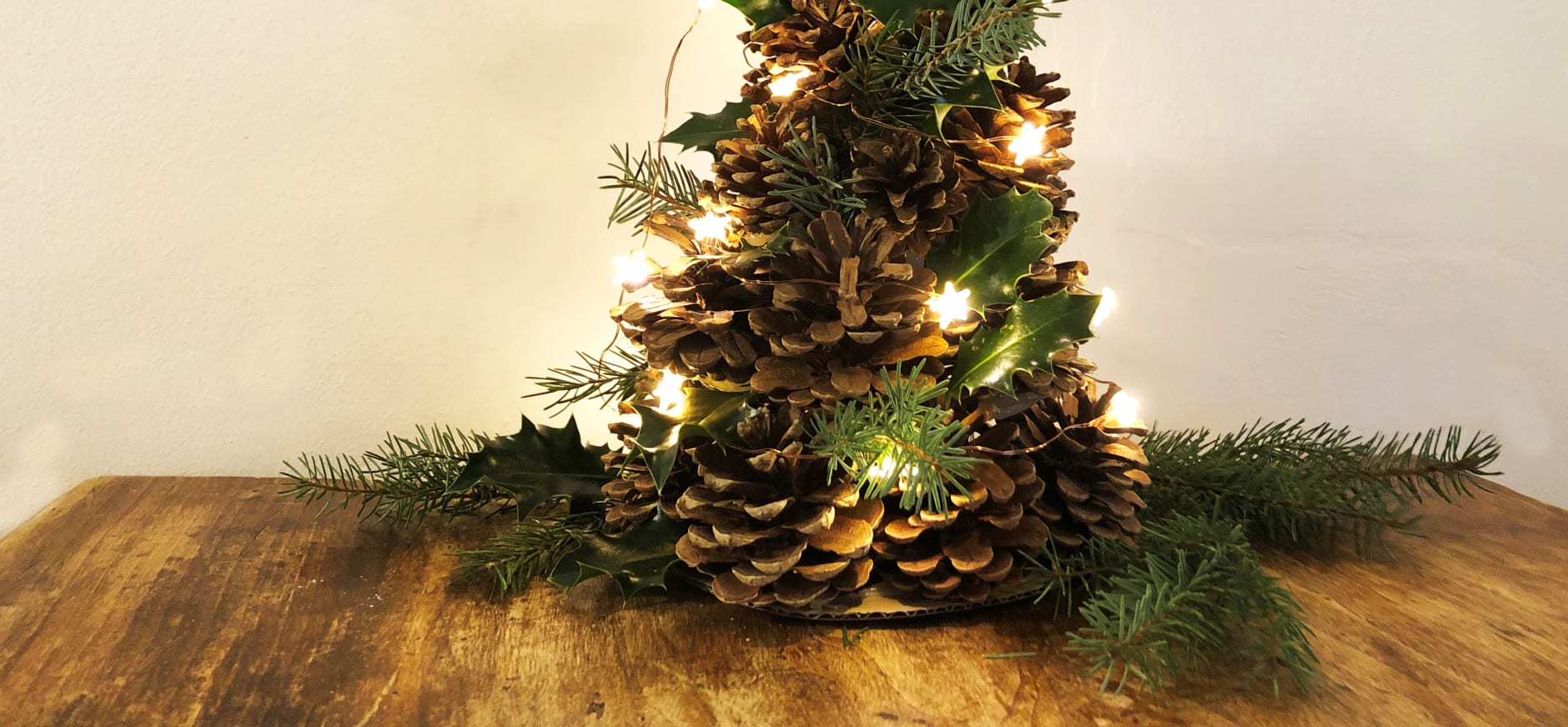 Dennenappel kerstboom maken Natuurmonumenten