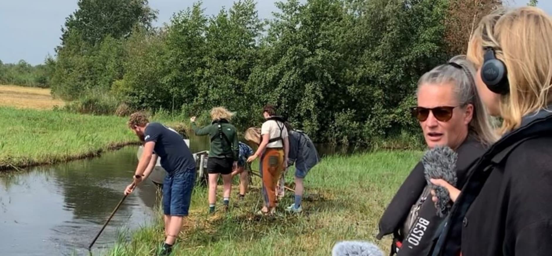 Vroege vogels op bezoek, onze ecoloog praat haar bij.