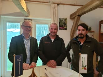 ondertekening pachtcontract natuurboerderij Velhorst