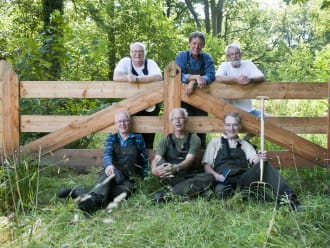 Heerlijk buiten werken in de natuur als vrijwilliger op landgoed Dorth van Natuurmonumenten