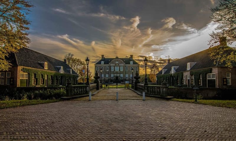 Kasteel Eerde met zonsondergang 