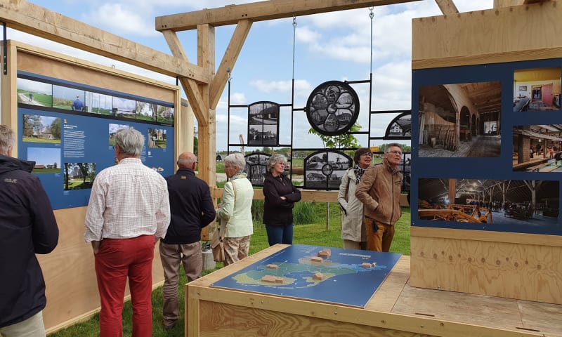 Buitenexpositie Iconen van het platteland