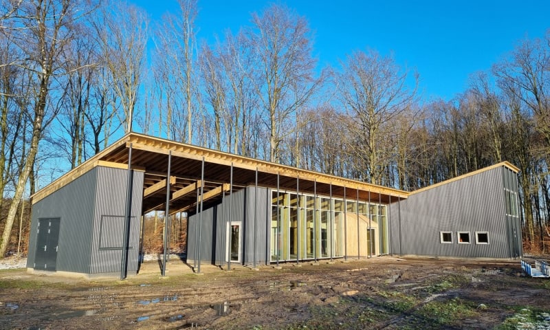 Nieuwe entreegebouw Waterloopbos in aanbouw