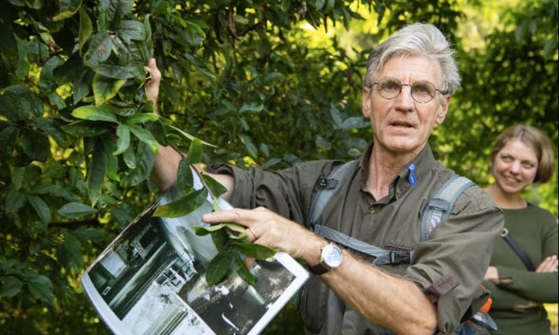 Johan van Galen Last in de Siertuin van Gooilust.