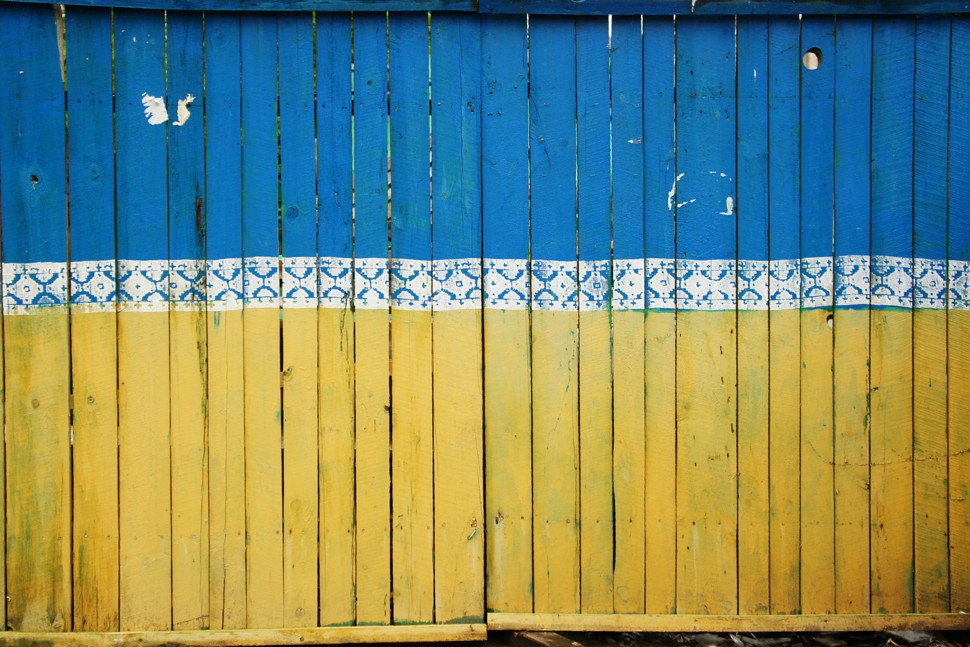 yellow and blue wood wall