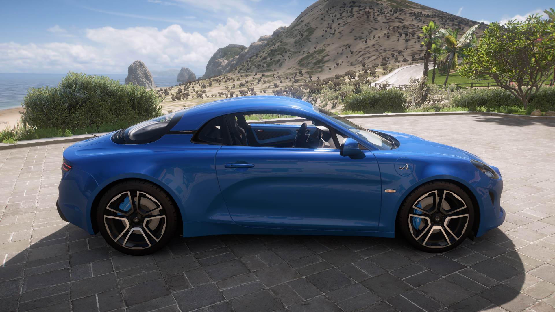 2017 Alpine A110 – view 4
