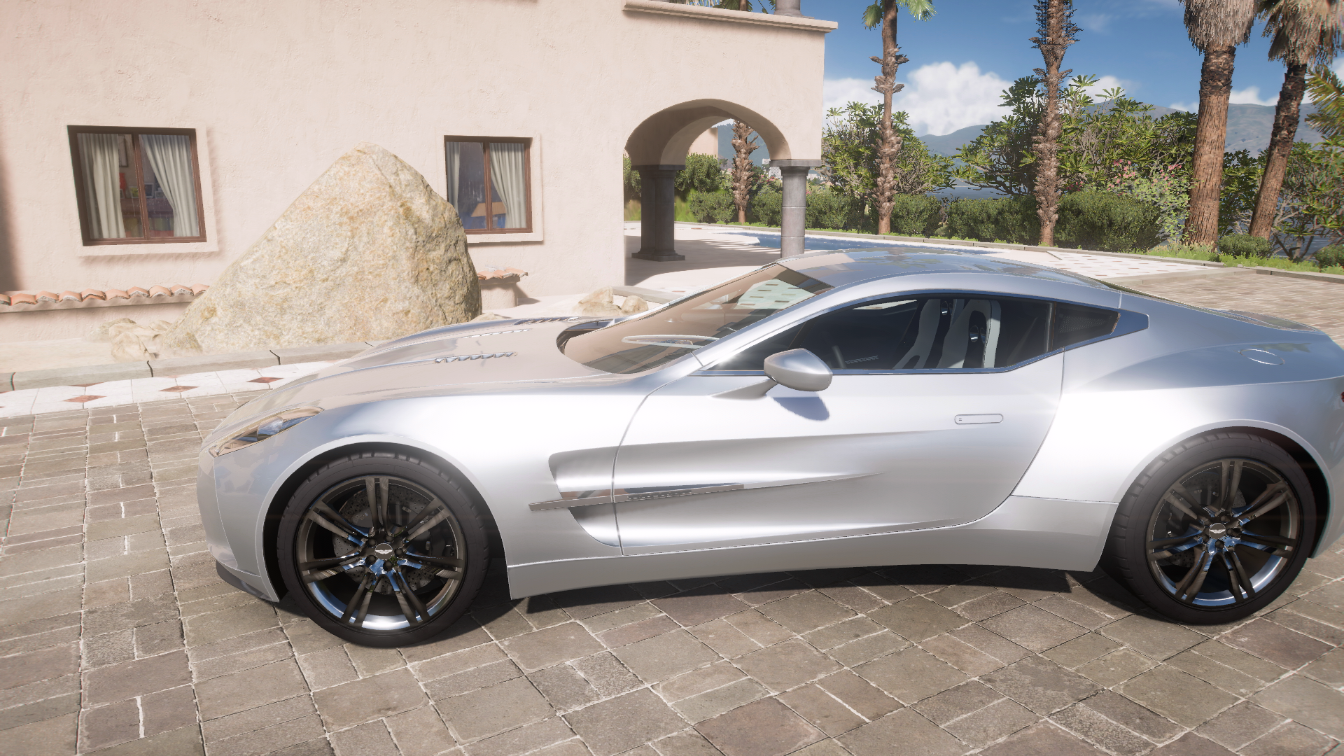 2010 Aston Martin One-77 – view 2