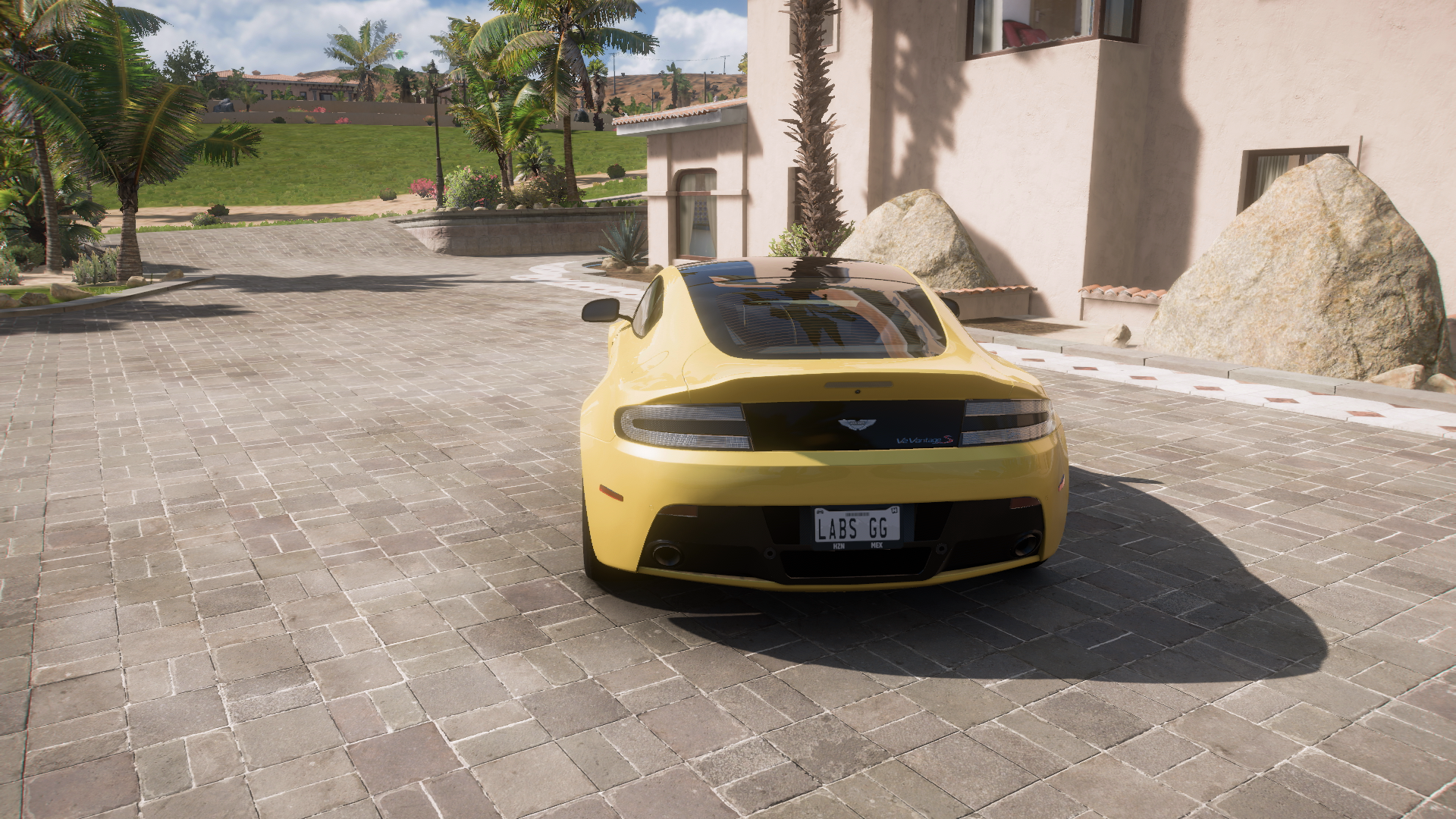 2013 Aston Martin V12 Vantage S – view 3