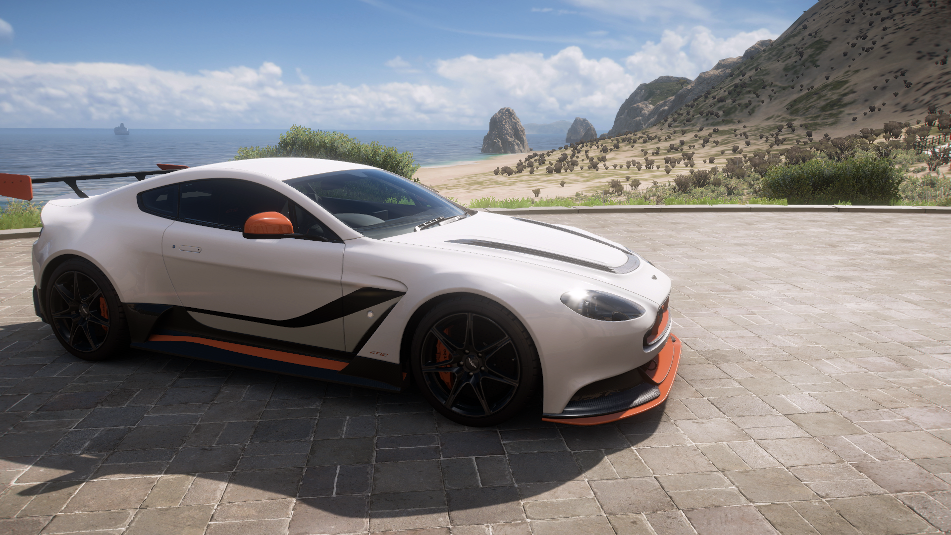 2015 Aston Martin Vantage Gt12 – view 5