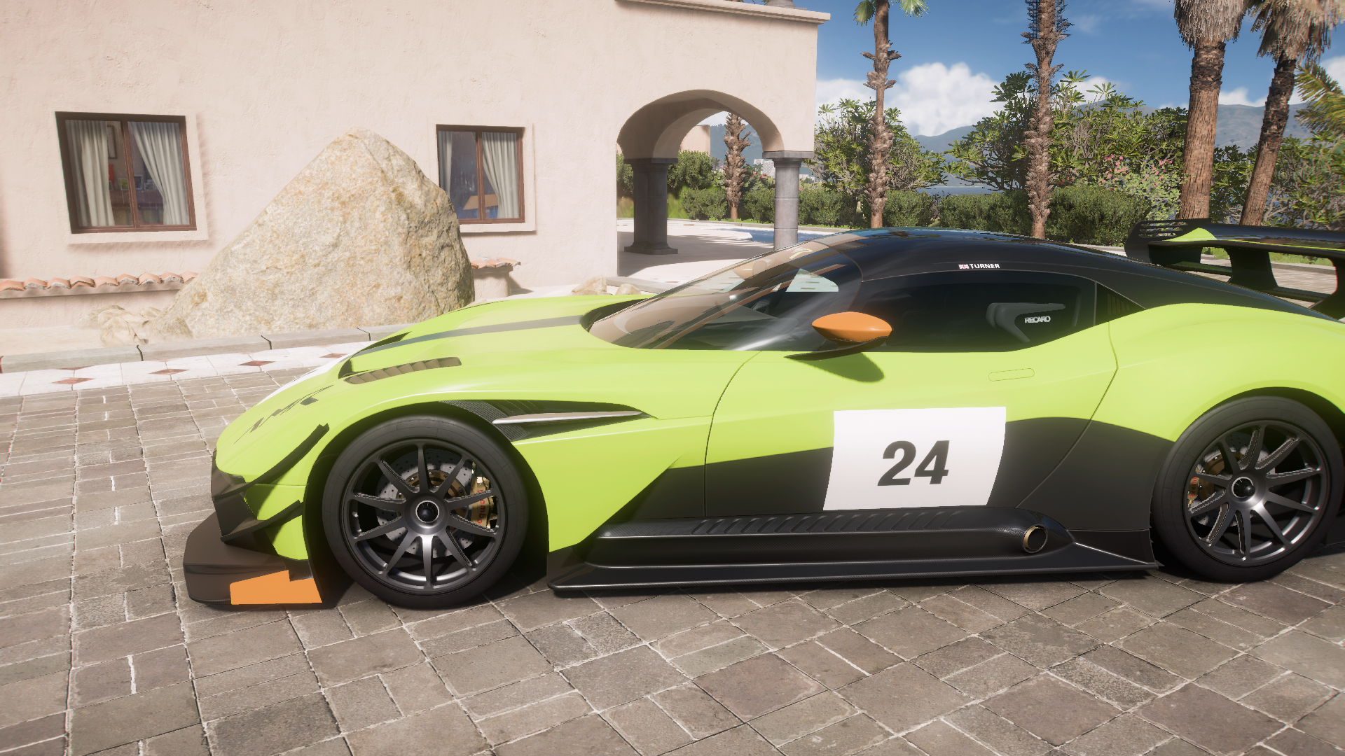 2017 Aston Martin Vulcan Amr Pro – view 2