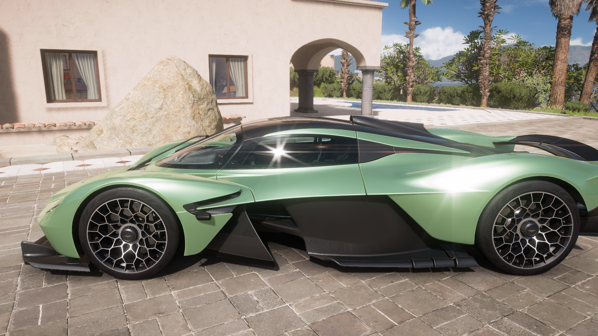 2023 Aston Martin Valkyrie – view 2