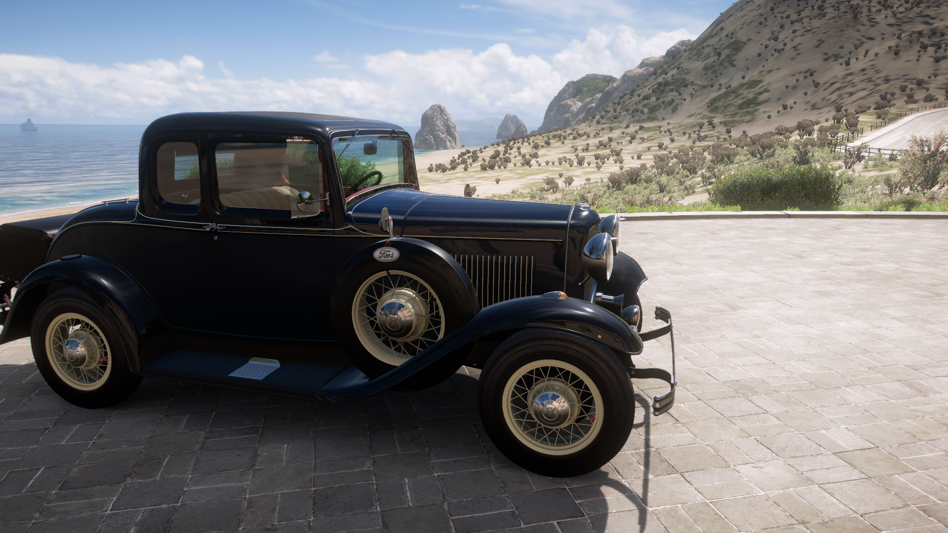 1932 Ford De Luxe Five-Window Coupe – view 5