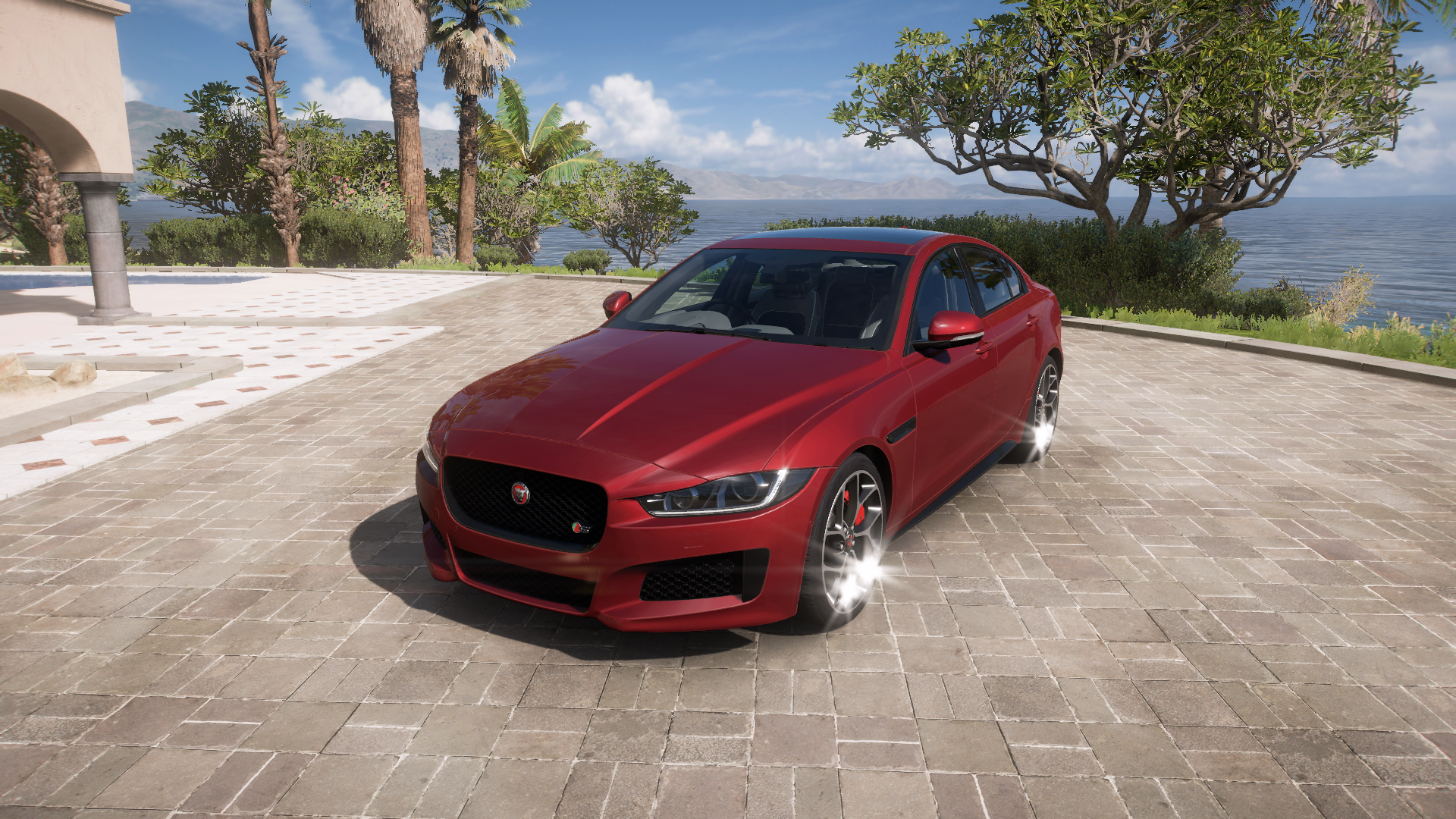 2015 Jaguar Xe-S – view 1
