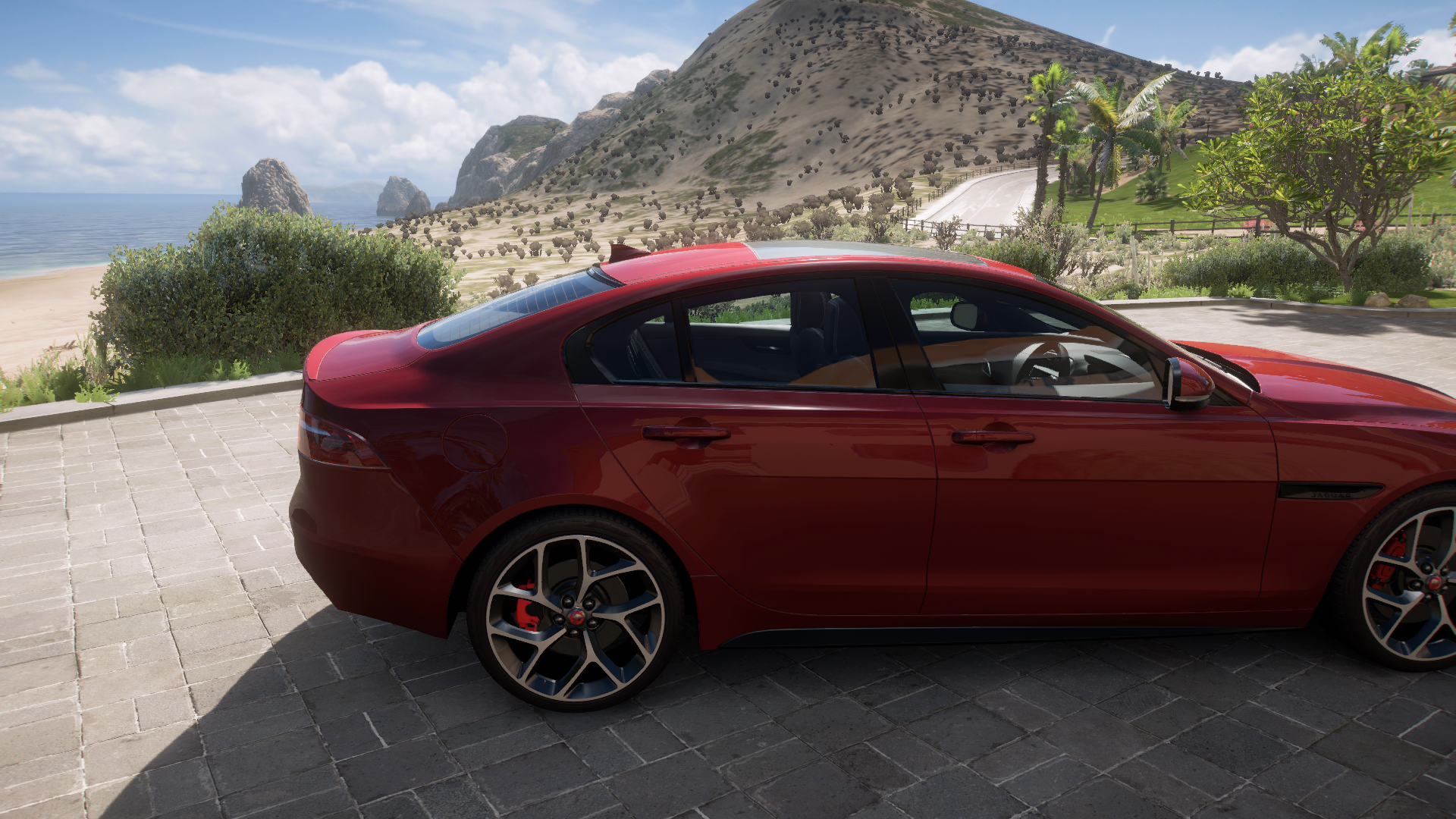 2015 Jaguar Xe-S – view 4