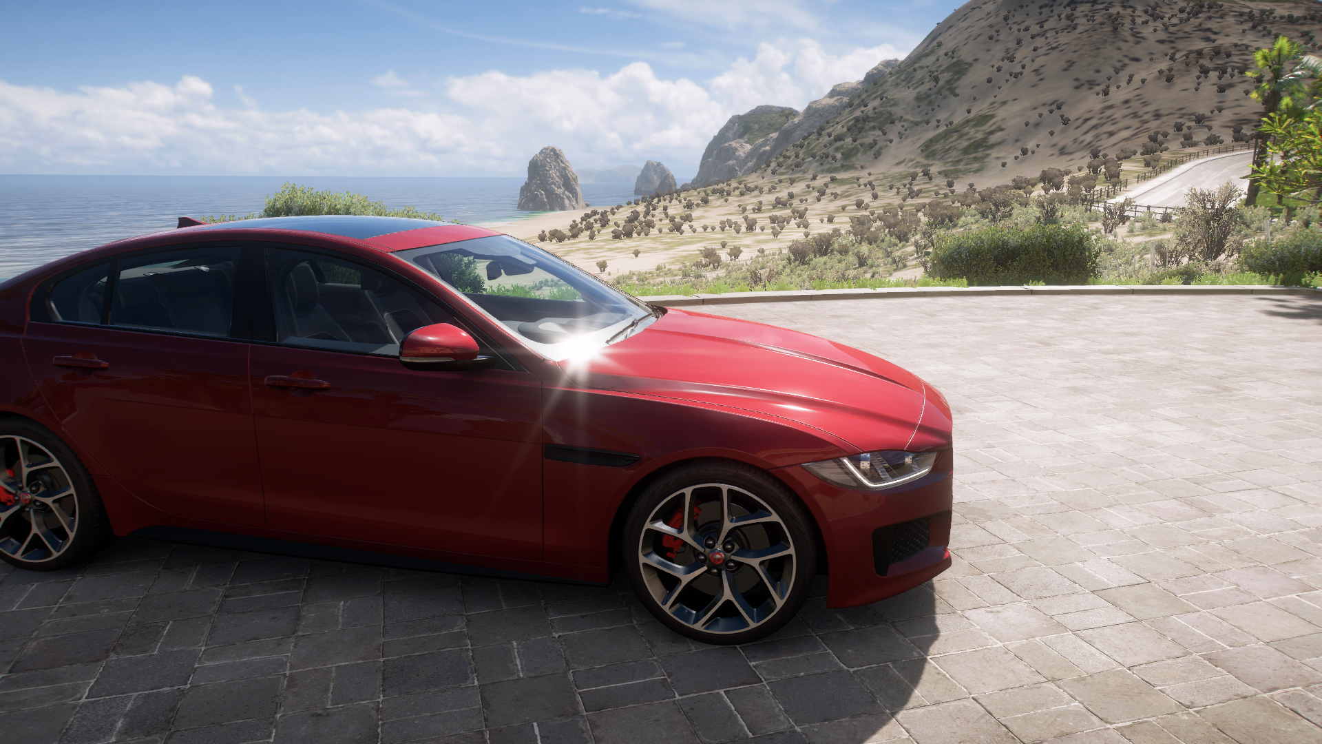 2015 Jaguar Xe-S – view 5