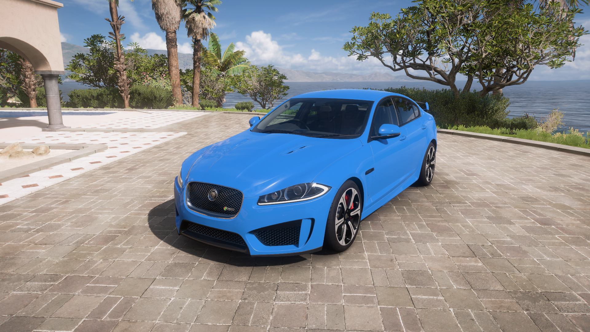 2015 Jaguar Xfr-S – view 1
