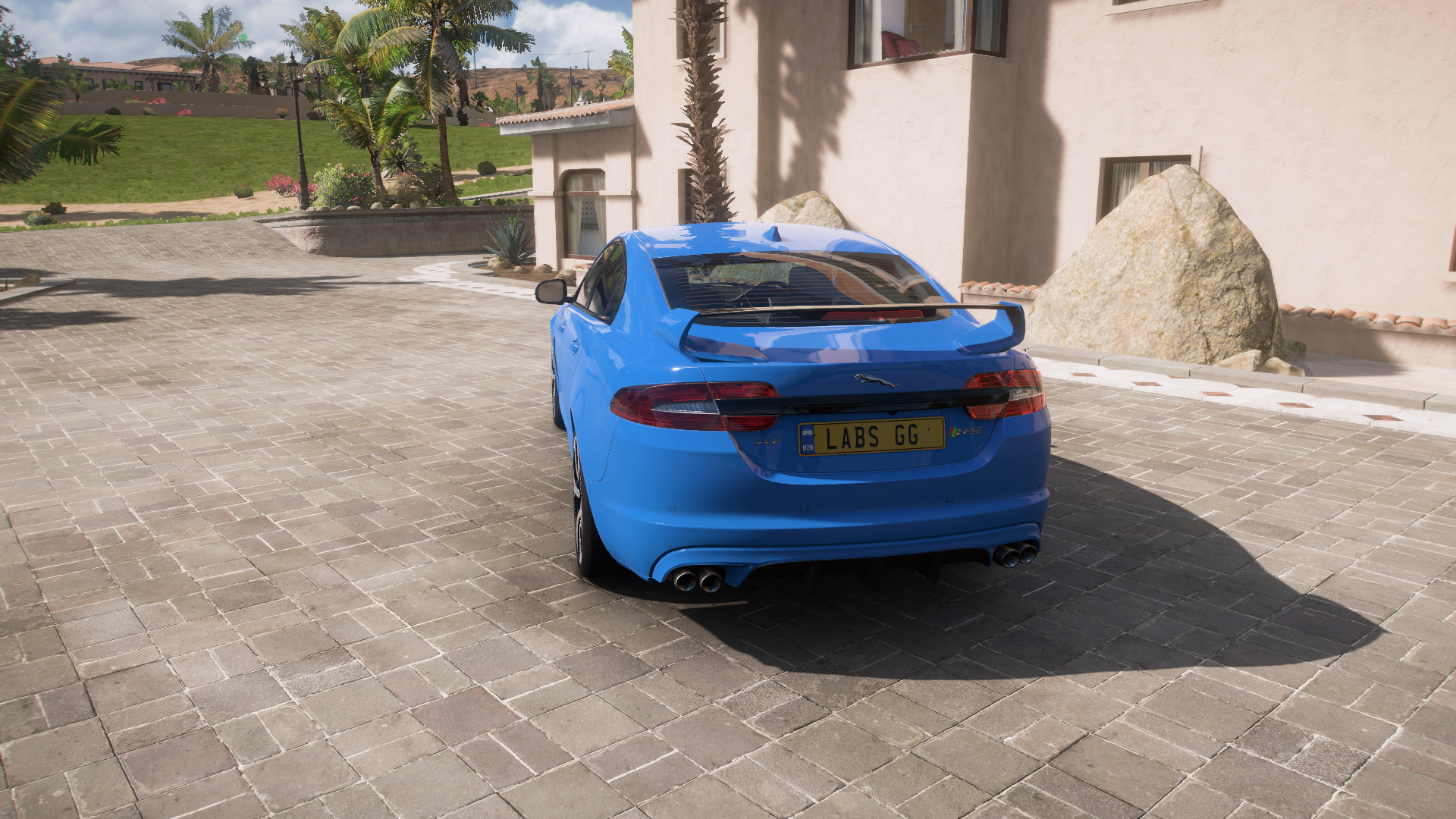 2015 Jaguar Xfr-S – view 3