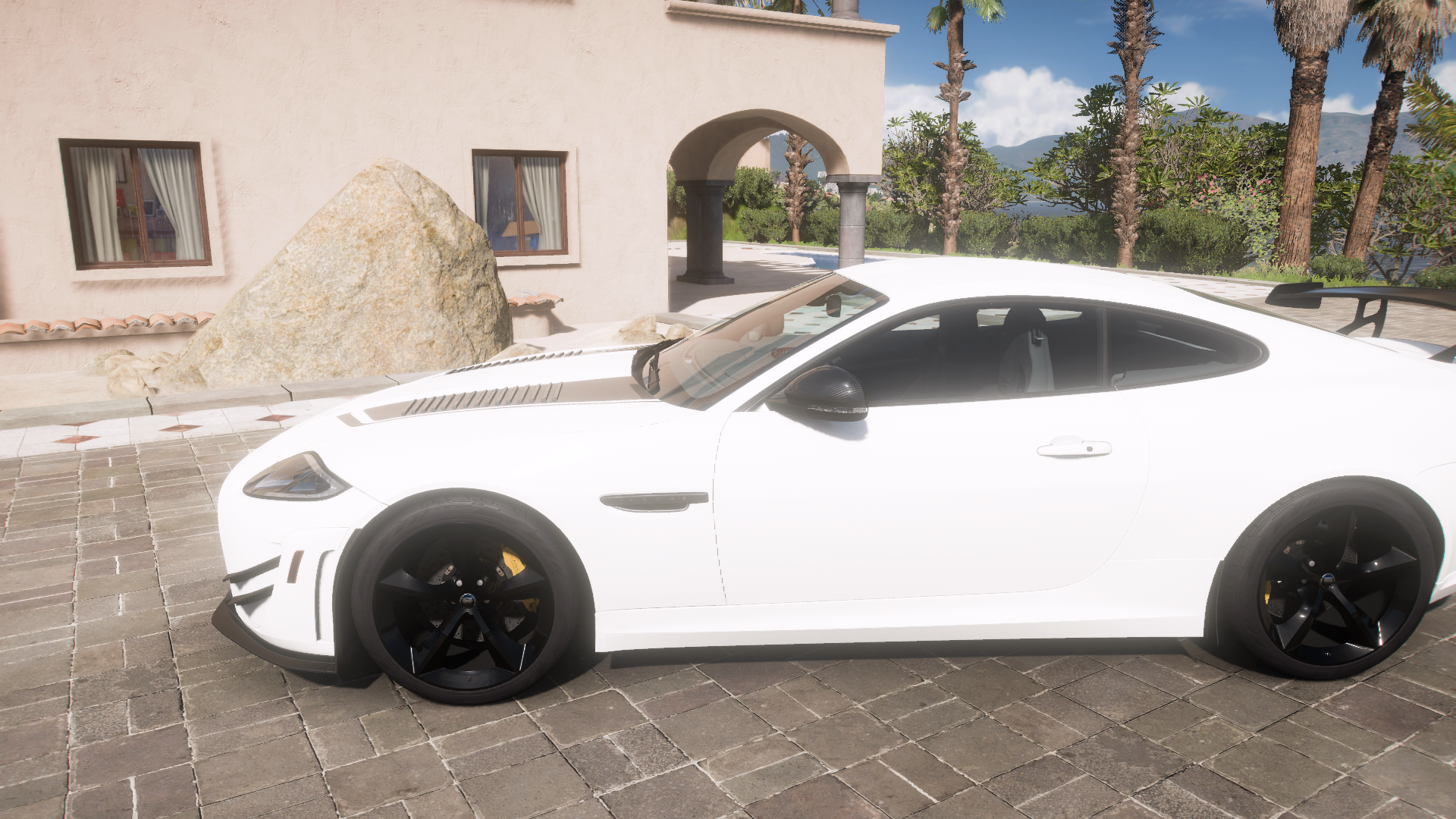 2015 Jaguar Xkr-S Gt – view 2