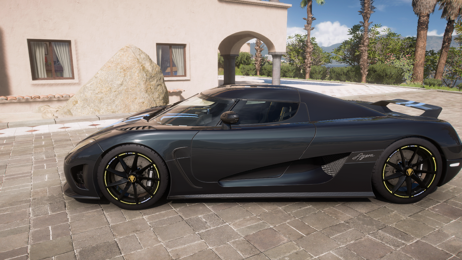 2011 Koenigsegg Agera – view 2