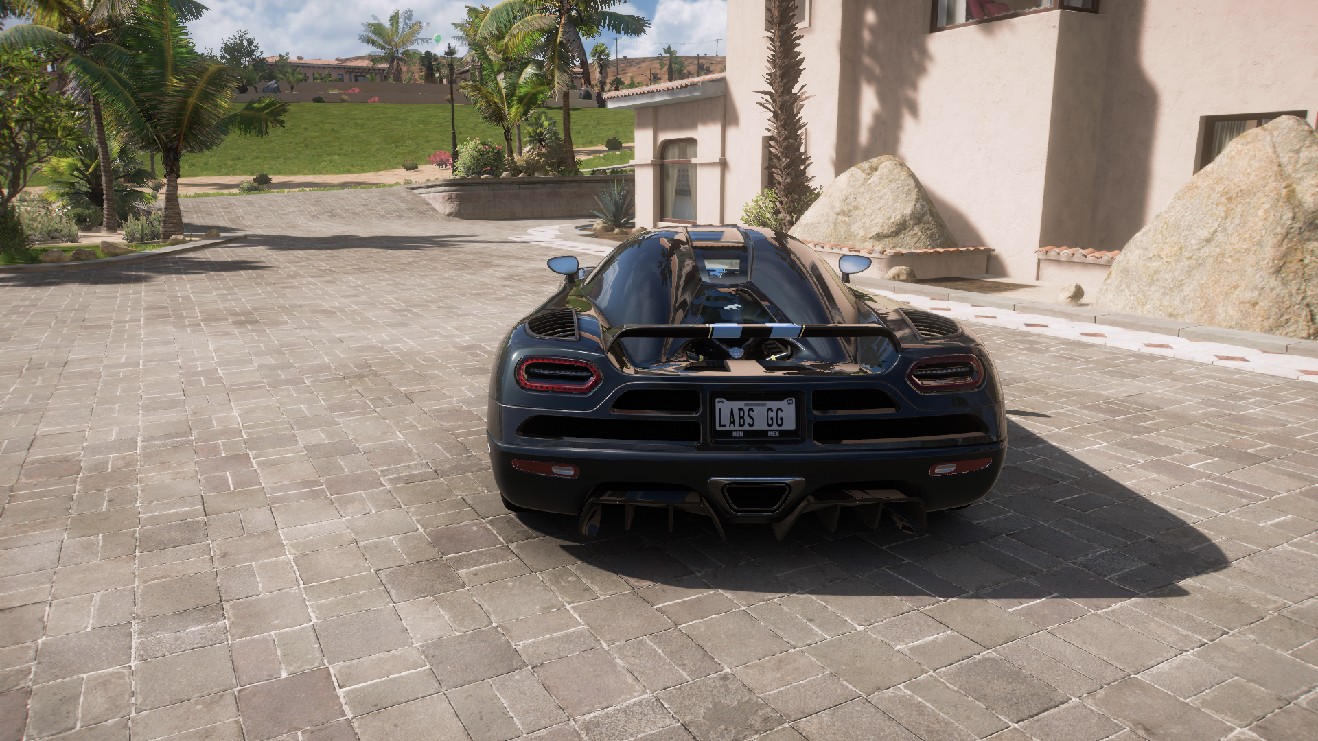 2011 Koenigsegg Agera – view 3