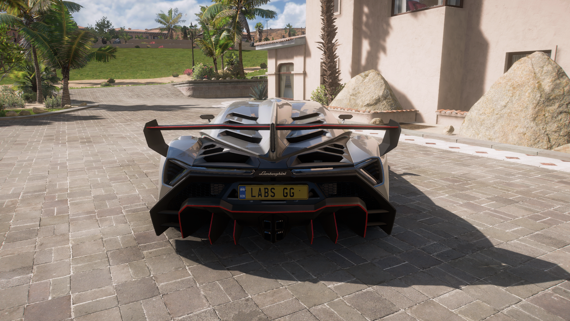 2013 Lamborghini Veneno – view 3