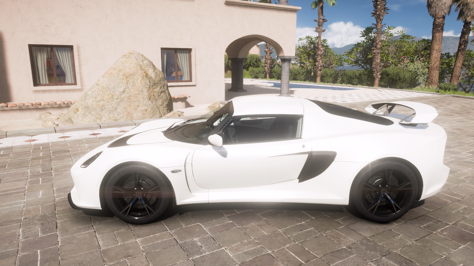 2012 Lotus Exige S – view 2