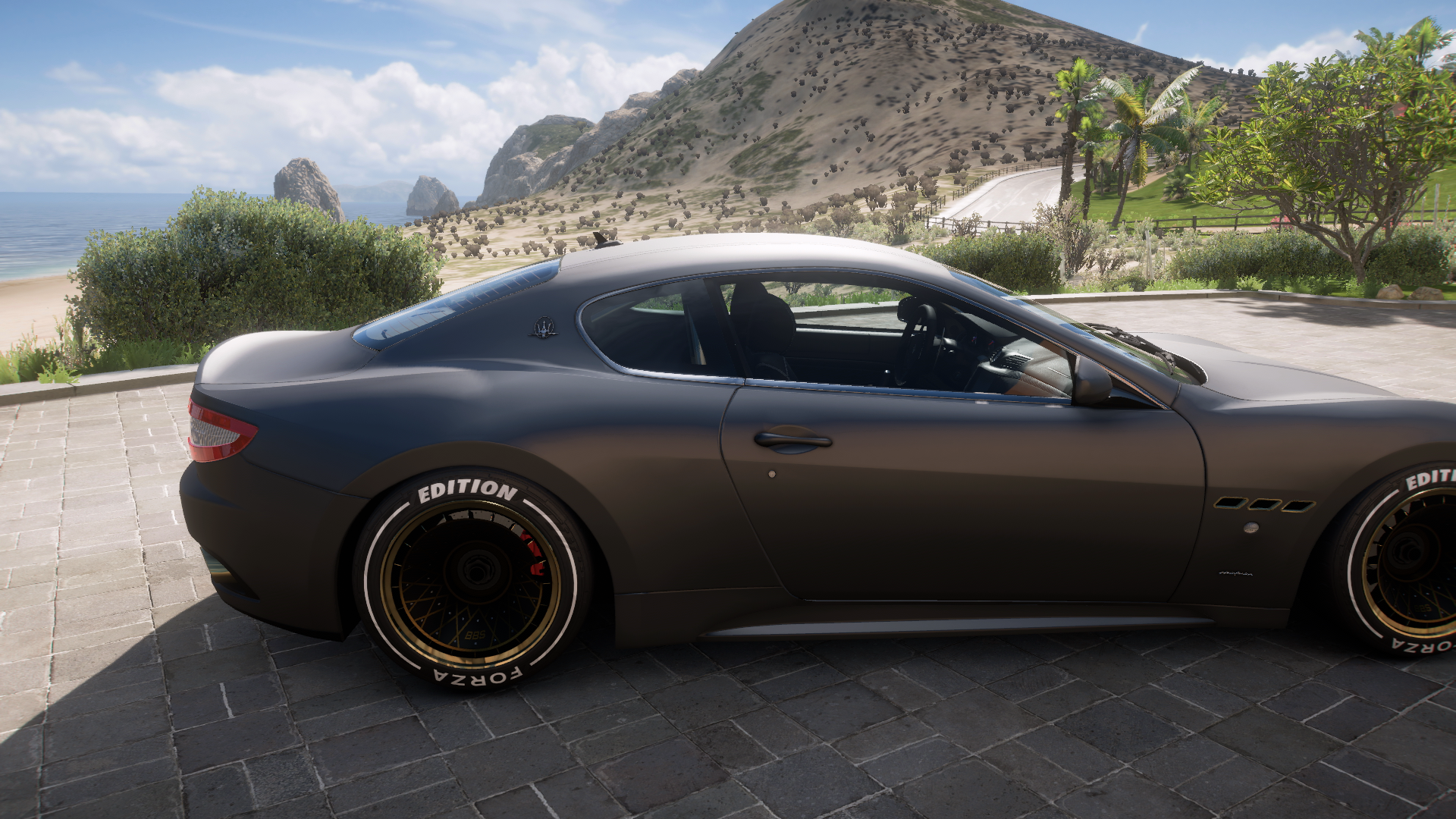 2010 Maserati Gran Turismo S Forza Edition – view 4