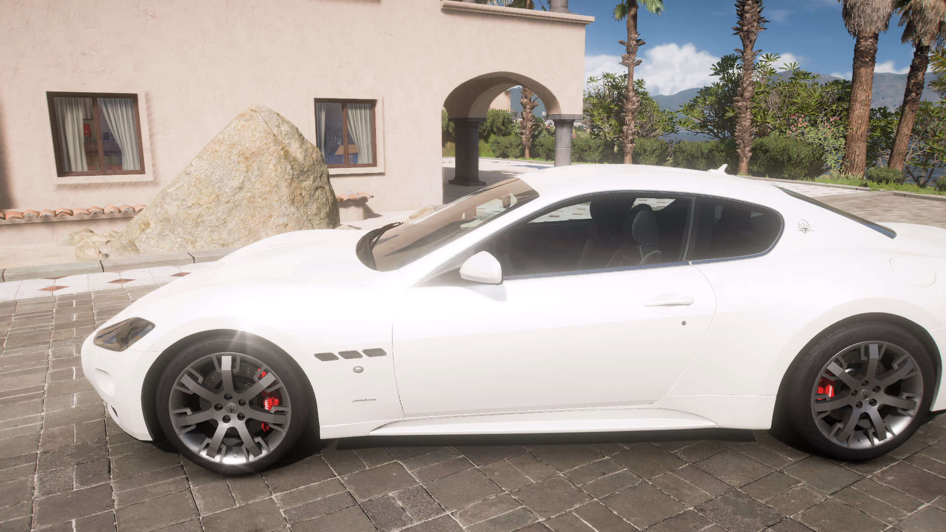 2010 Maserati Gran Turismo S – view 2