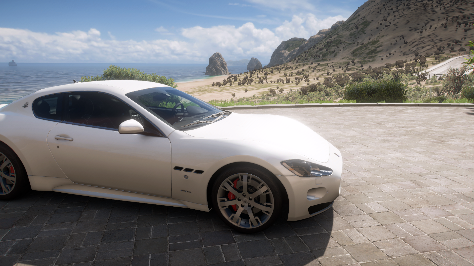 2010 Maserati Gran Turismo S – view 5