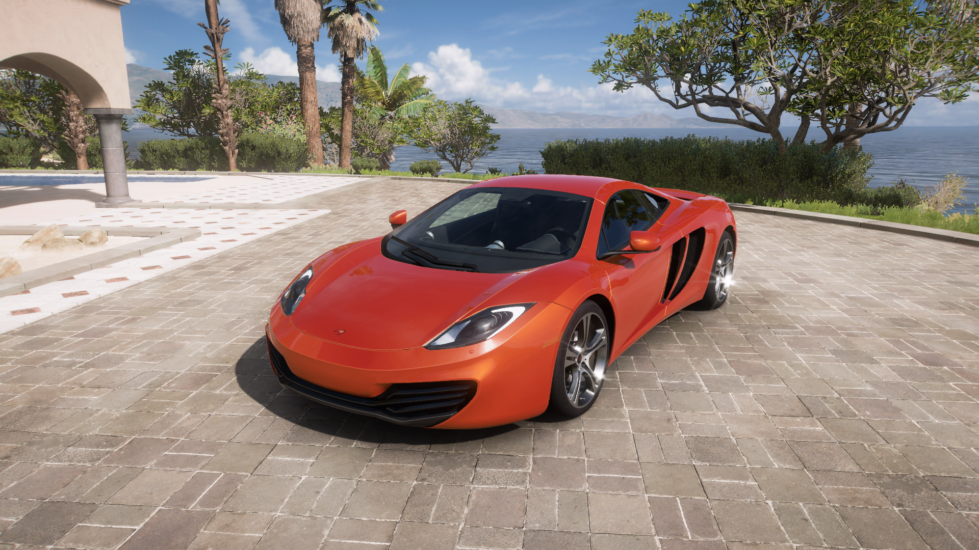 2011 Mclaren 12c Coupé – view 1